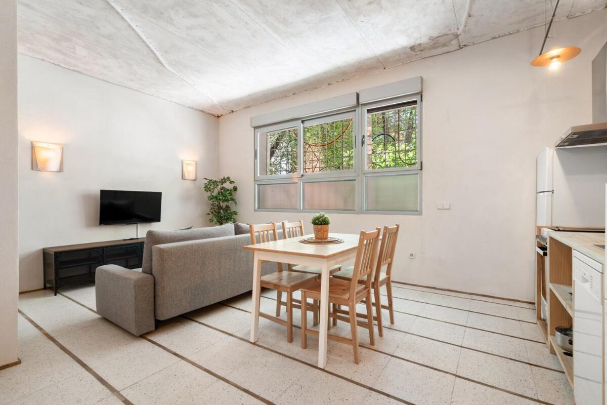 Cosy Flat With Good Connections - Luis Ruiz 2 Apartamento *