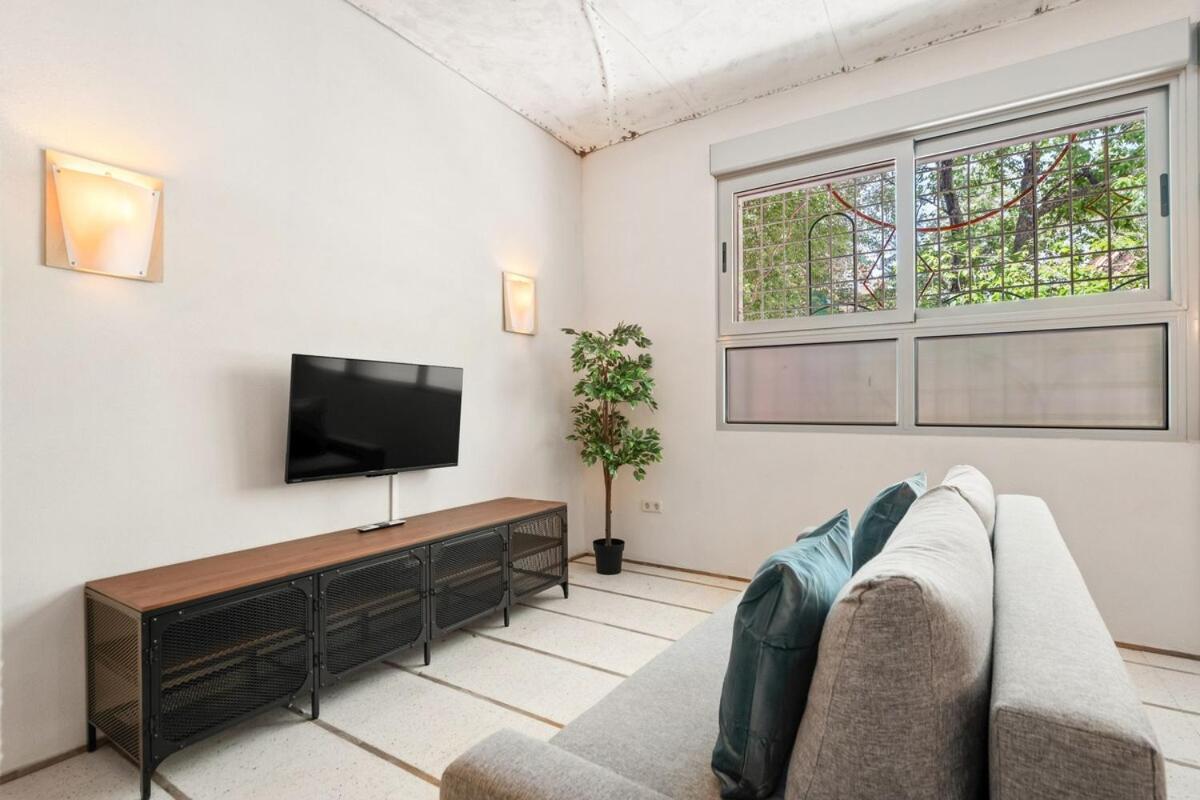 Cosy Flat With Good Connections - Luis Ruiz 2 *